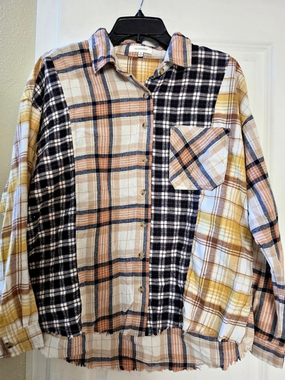 no comment Plaid Graphic Button Down Size Medium